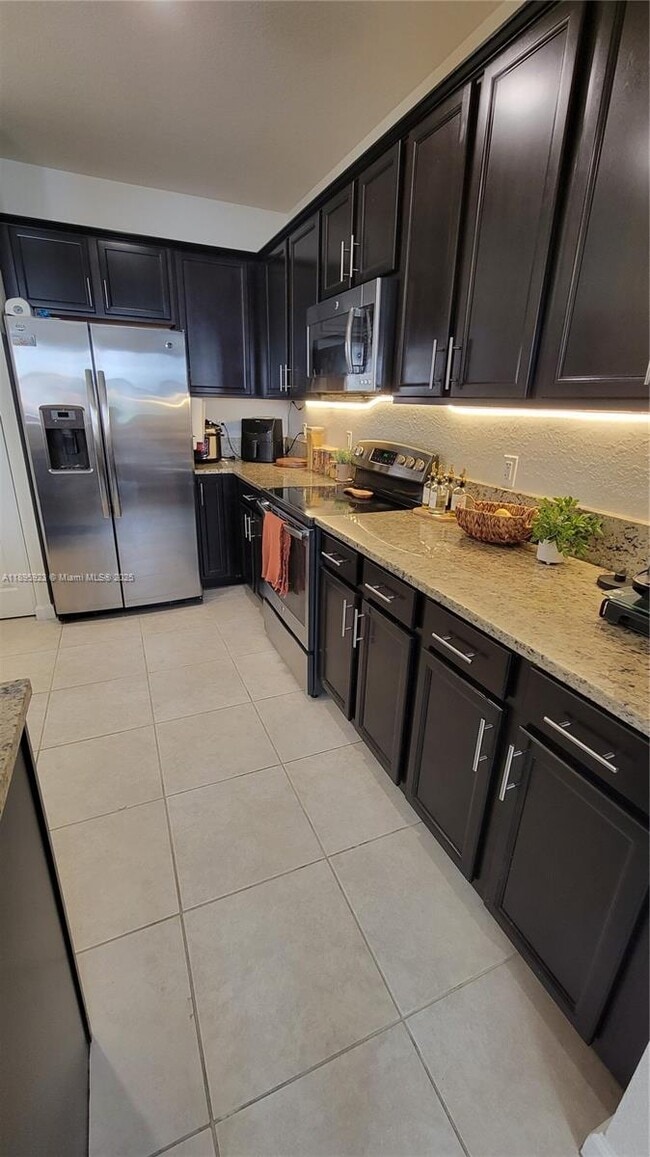 Photo - 10630 NW 88th St Unit 205