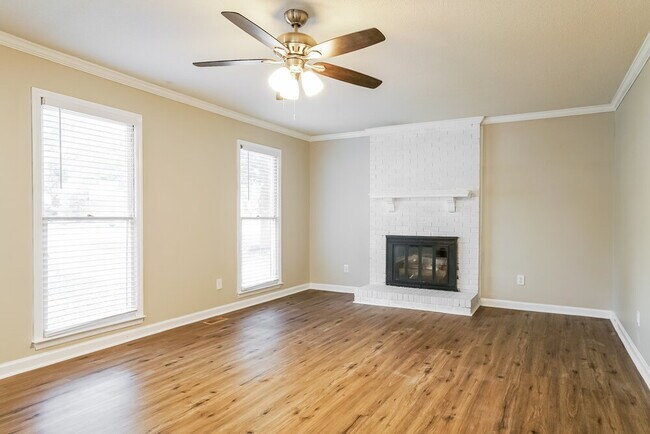 Photo - 25 W Maggie Ct