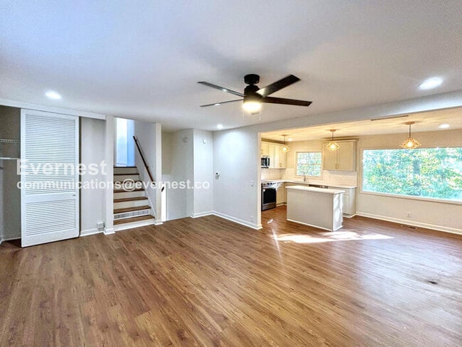 Photo - 409 Ferncliff Dr