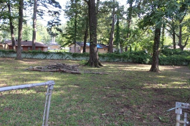 Photo - 19 Exeter Dr