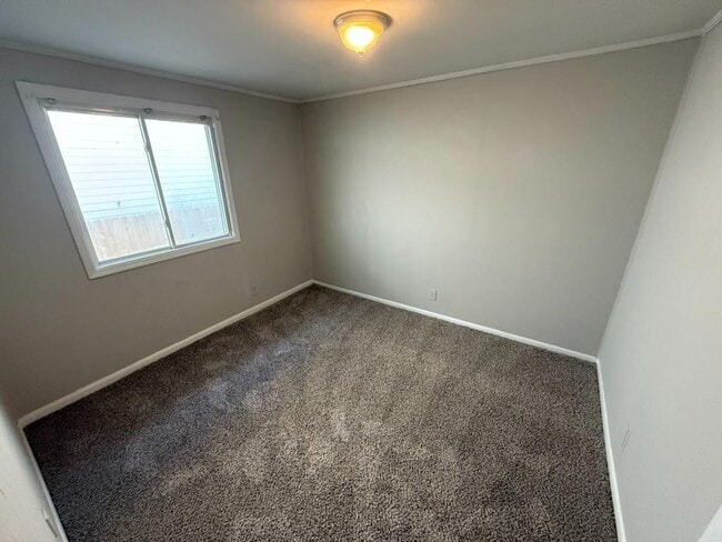 Photo - 3015 Batavia St