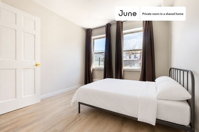 Building Photo - Room in Shared 4 bed/3 bath home in Fort Greene