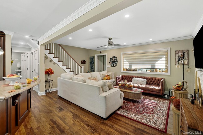 Photo - 110 Topland Rd