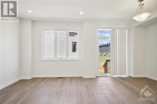 Photo - 805 Everbloom Ln