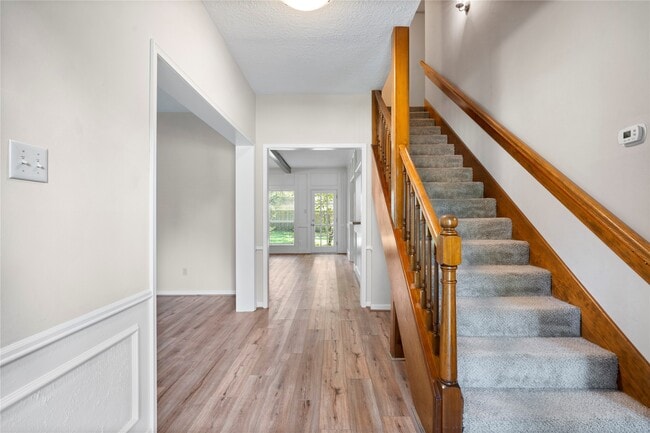 Photo - 5402 Summerfield Ln