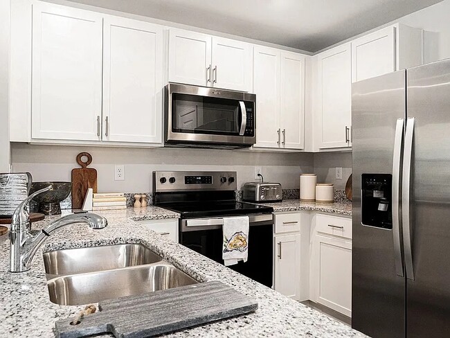 Building Photo - 527 Gemstone Blvd
