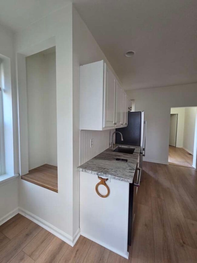 Photo - 1907 W Point Pike Unit 1