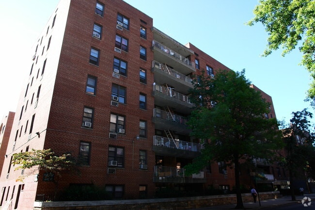 Photo - Summit House