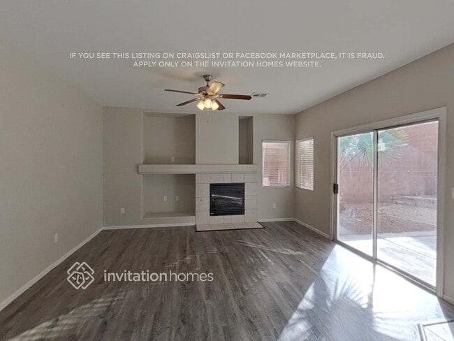 Photo - 327 Greenleaf Glen St