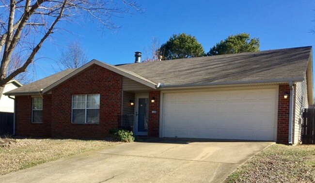 Building Photo - 1296 N Fieldstone Ave Rental