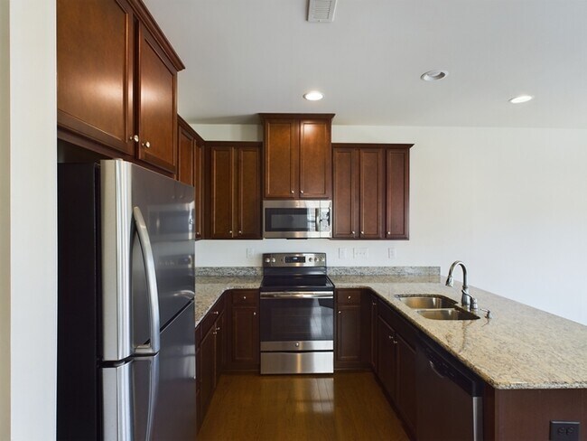 Photo - 318 Scenic View Ln