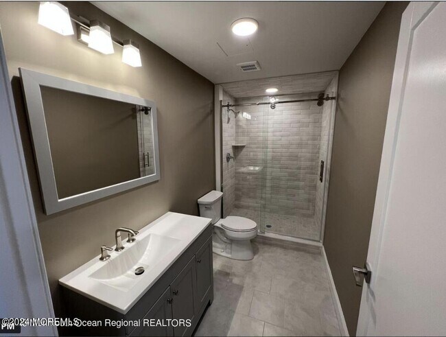 Photo - 182-192-192 Broad St Unit 2