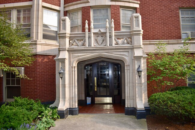 Exterior Entryway - 212 N Oak Park Ave Unidad 1DD