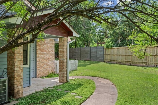 Building Photo - 1601 Faro Dr Unit 1504