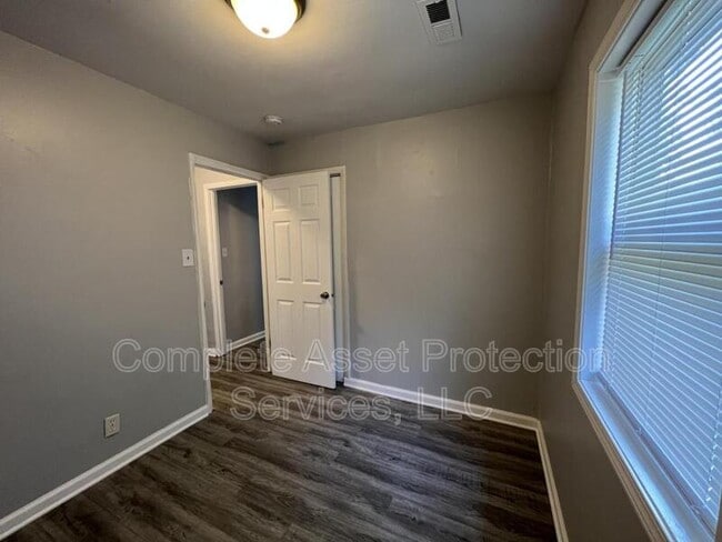 Photo - 4079 Missouri St