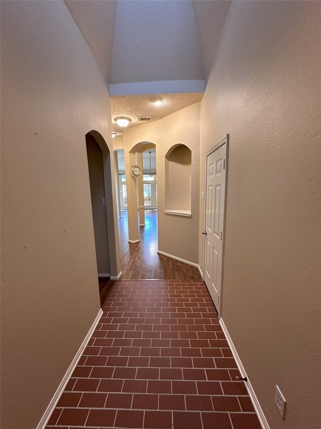 Photo - 3734 Paigewood Dr