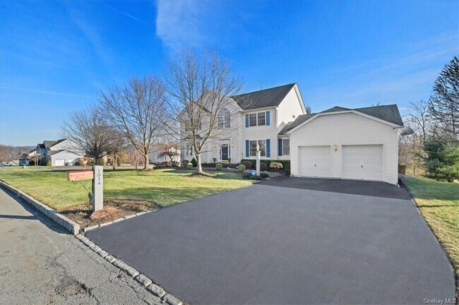 Photo - 1034 Rolling Ridge