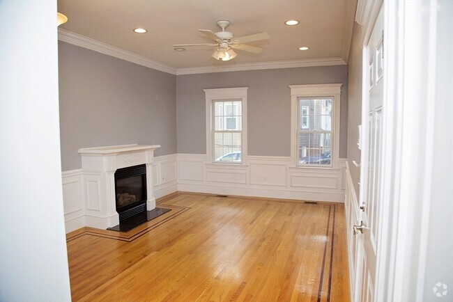 Building Photo - 25 Vinton St Rental