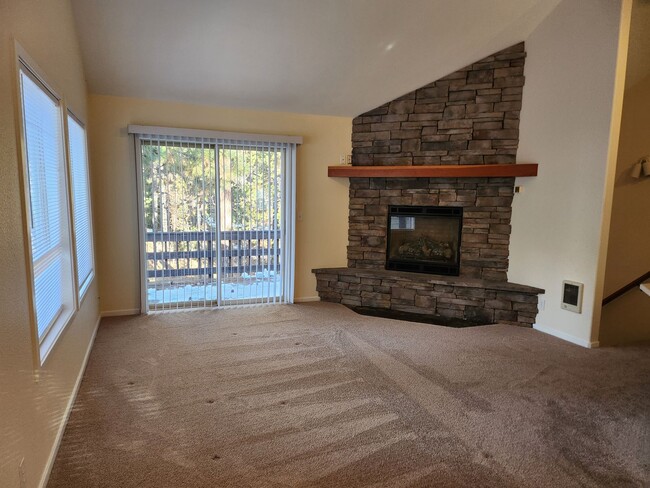 Photo - $200.00 Rent Credit Incentive each month w...