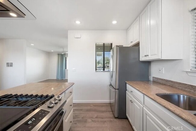 Photo - 1084 Baden Ave