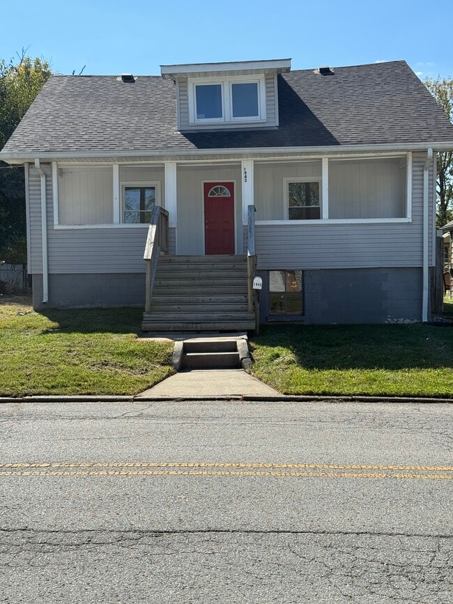 Building Photo - 1943 McDonald Ave