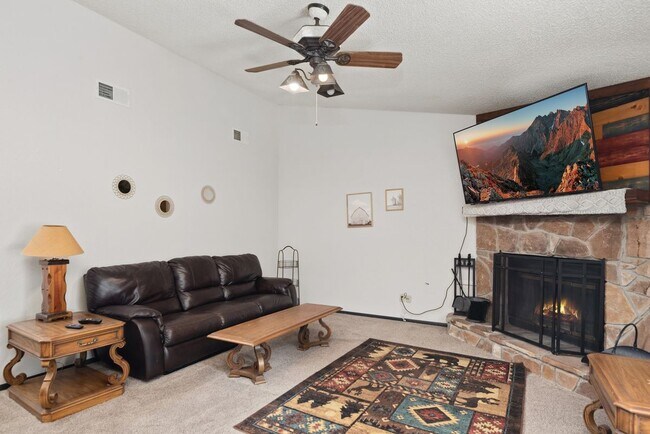 Photo - 103 Niblic Ct