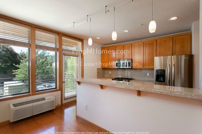 Photo - Gorgeous Two Bedroom Condominium In Berang... Unidad 287 NE 3rd Street - 208