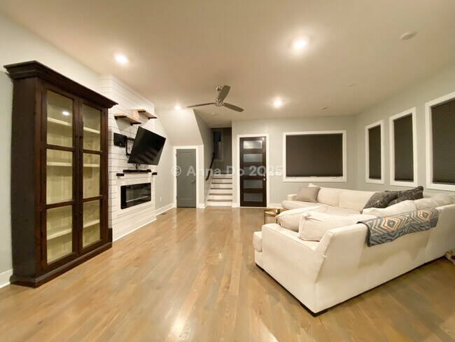 Photo - 809 21st Ave N