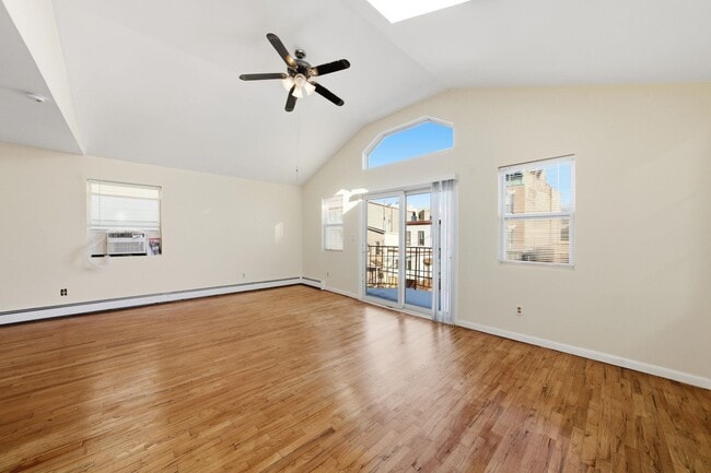 Photo - 191 Griffith St