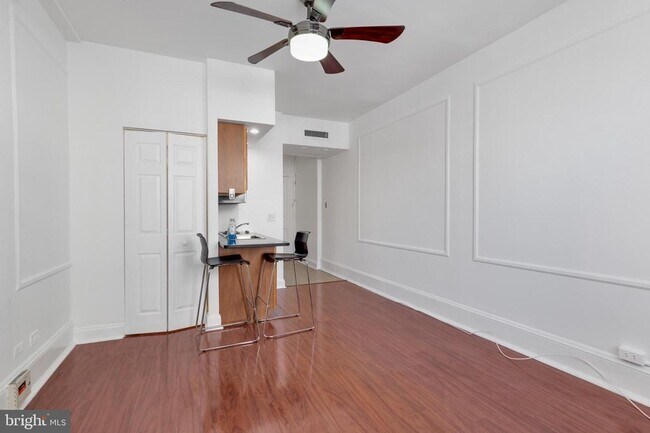 Photo - 1324 Locust St Unidad 509