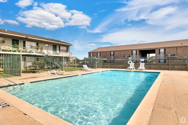 Building Photo - Deer Park Gardens Rental
