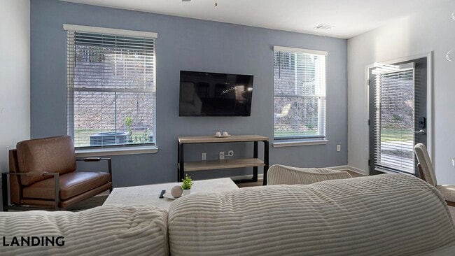 Photo - 2800 Milan Ct Unit 114