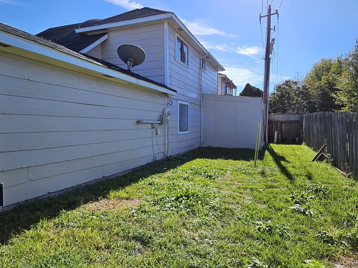 Photo - 7218 Caddo Lake Ln