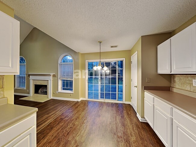 Photo - 3041 Andora Dr SW