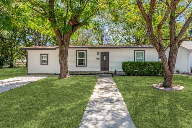 Photo - 1407 S 41st St House