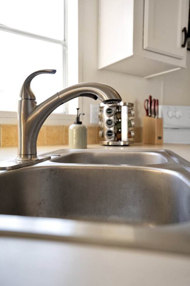 Hilltop Mobile Home Park Executive Fully... Apartment Farmington