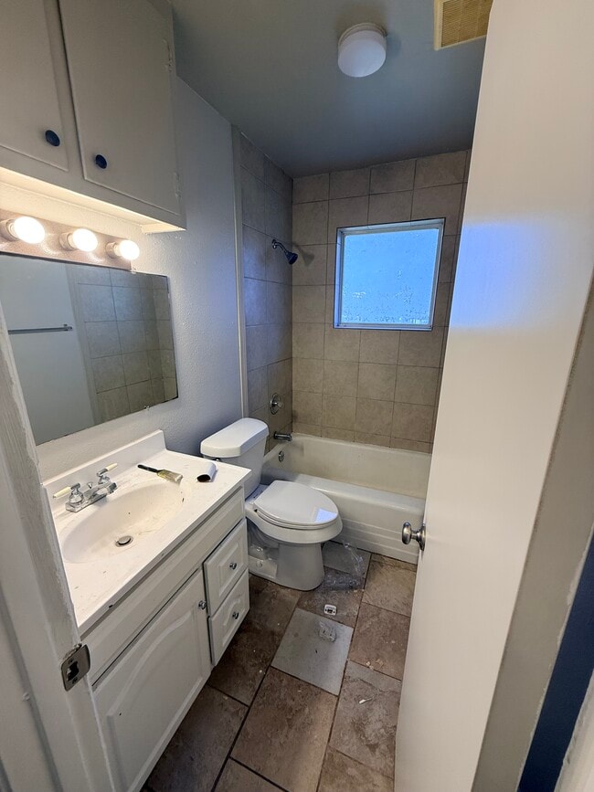 Photo - 6003 Sayle St