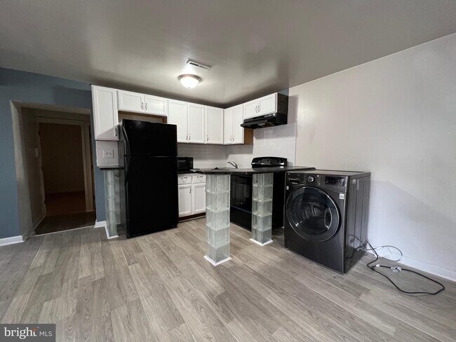 Photo - 515 W Girard Ave Unit 1R