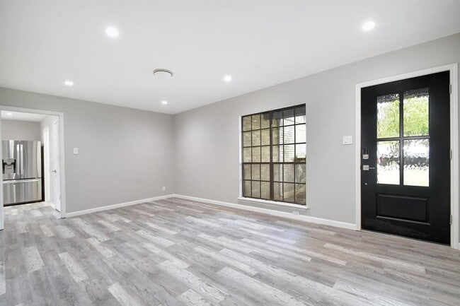 Photo - 14926 Eminence