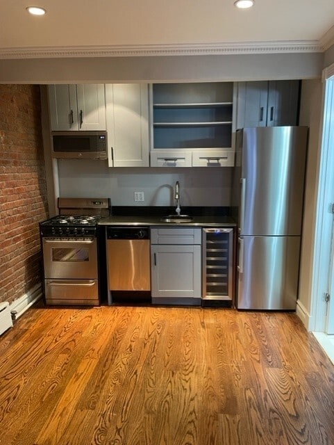 Photo - 424 E 9th St Unit 7