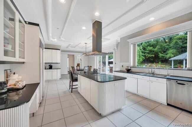 25 Wildwood Dr