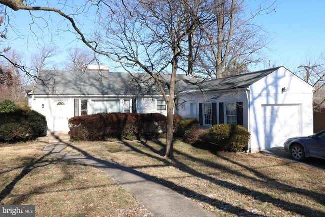 Photo - 4325 Maple Ave House
