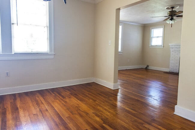 Photo - 3066 Oxford Ave