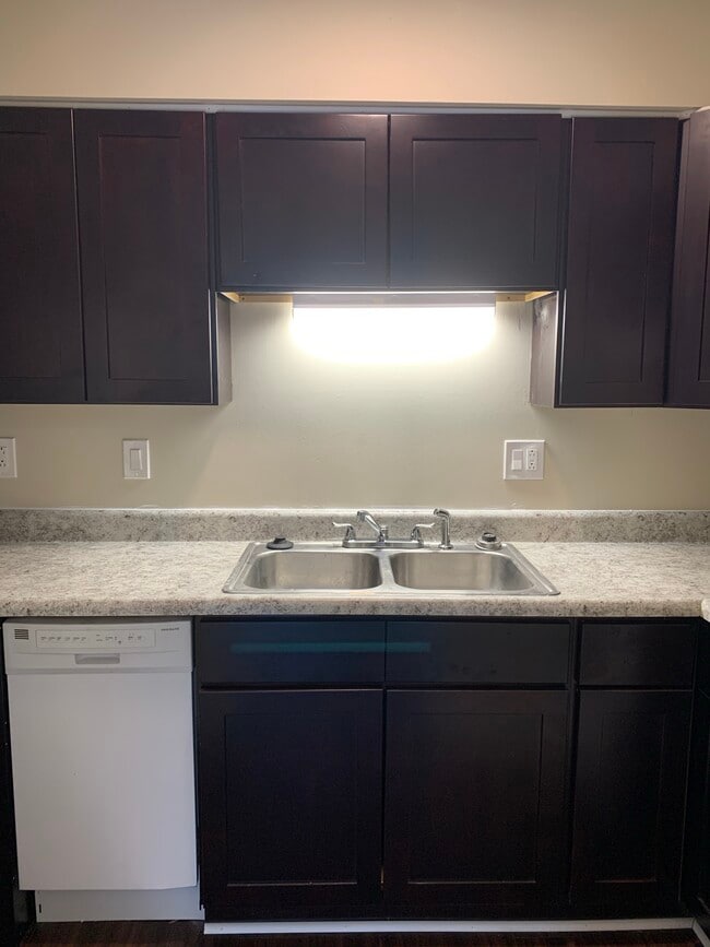 One Bedroom-Kitchen