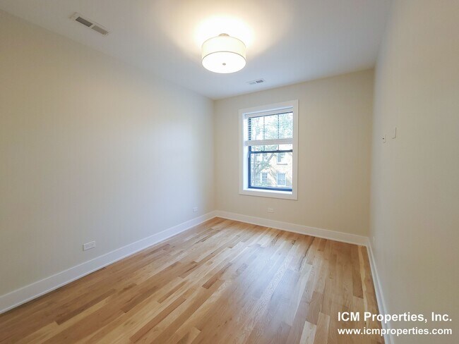 Photo - 3356 N Sheffield Ave Unit 3358-3 FP