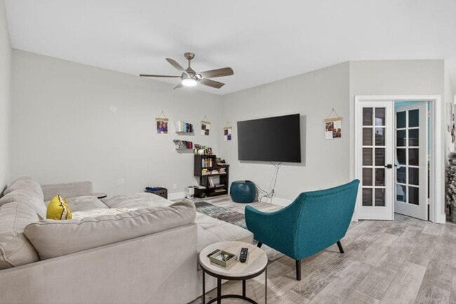 Photo - 11910 Glenmore Dr