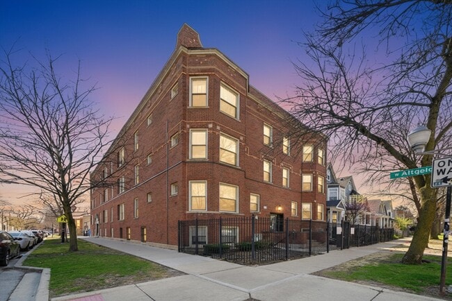 Apartments for Rent in Little Village - Chicago - 35 Apartments