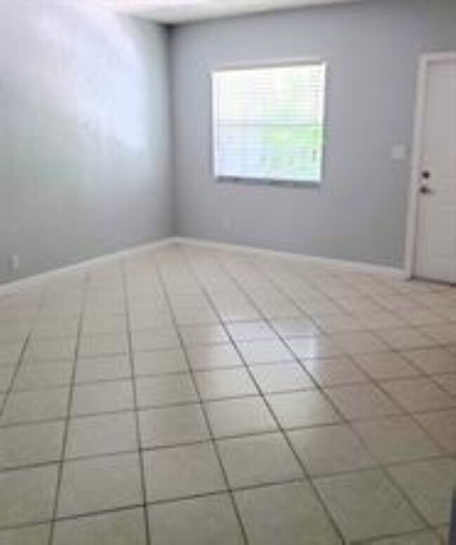 Photo - 2660 NE 8th Ave Unit 302