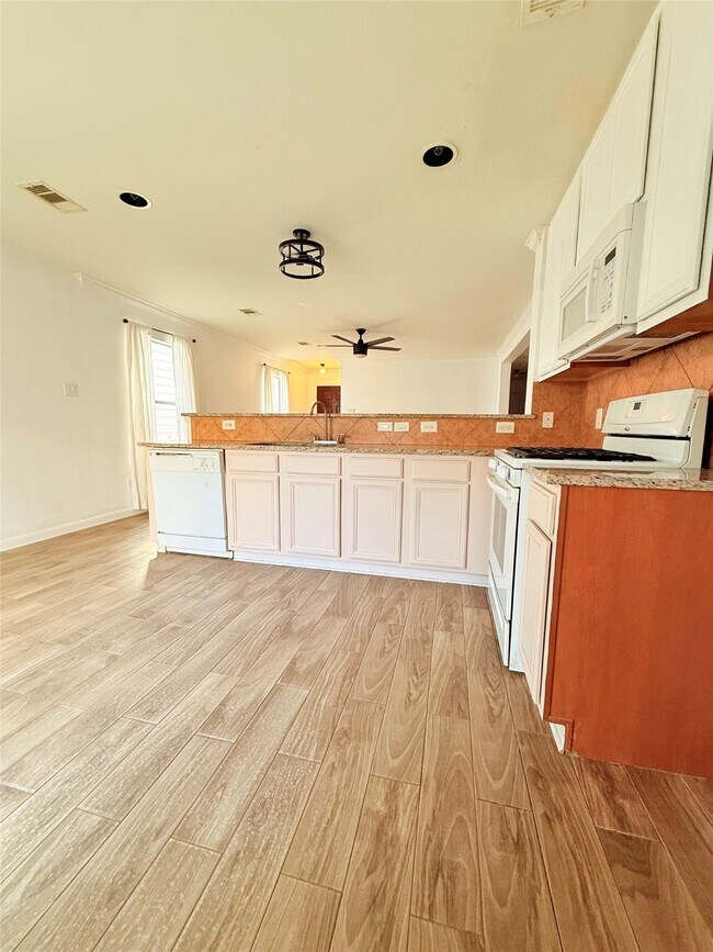 Photo - 2918 Beacon Grove St