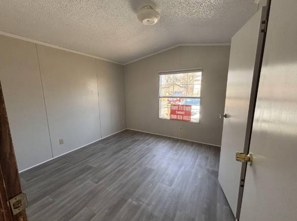 Photo - 109 Embert Ln